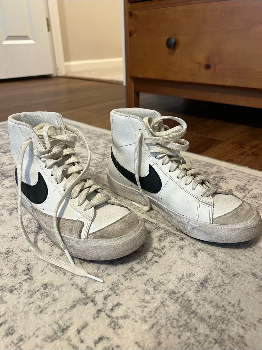 Nike youth high